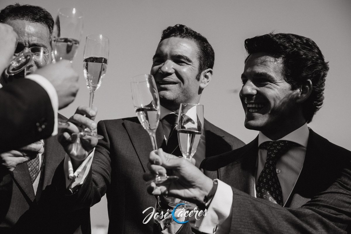Brindis con vino de jerez