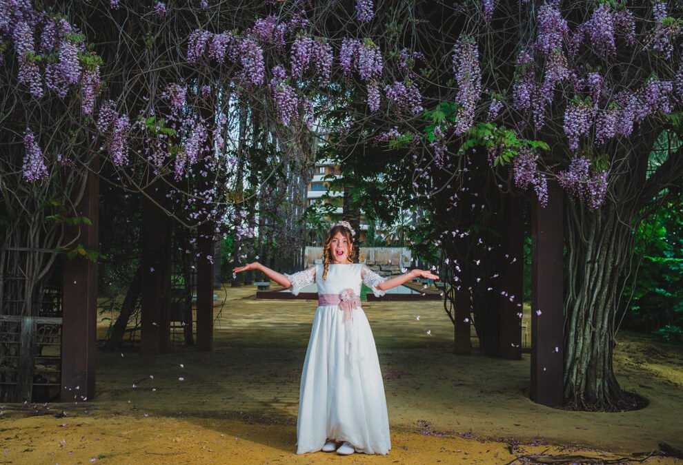 Reportaje de Comunión en el Jardín Escénico de Jerez: Un Escenario Mágico para tus Recuerdos