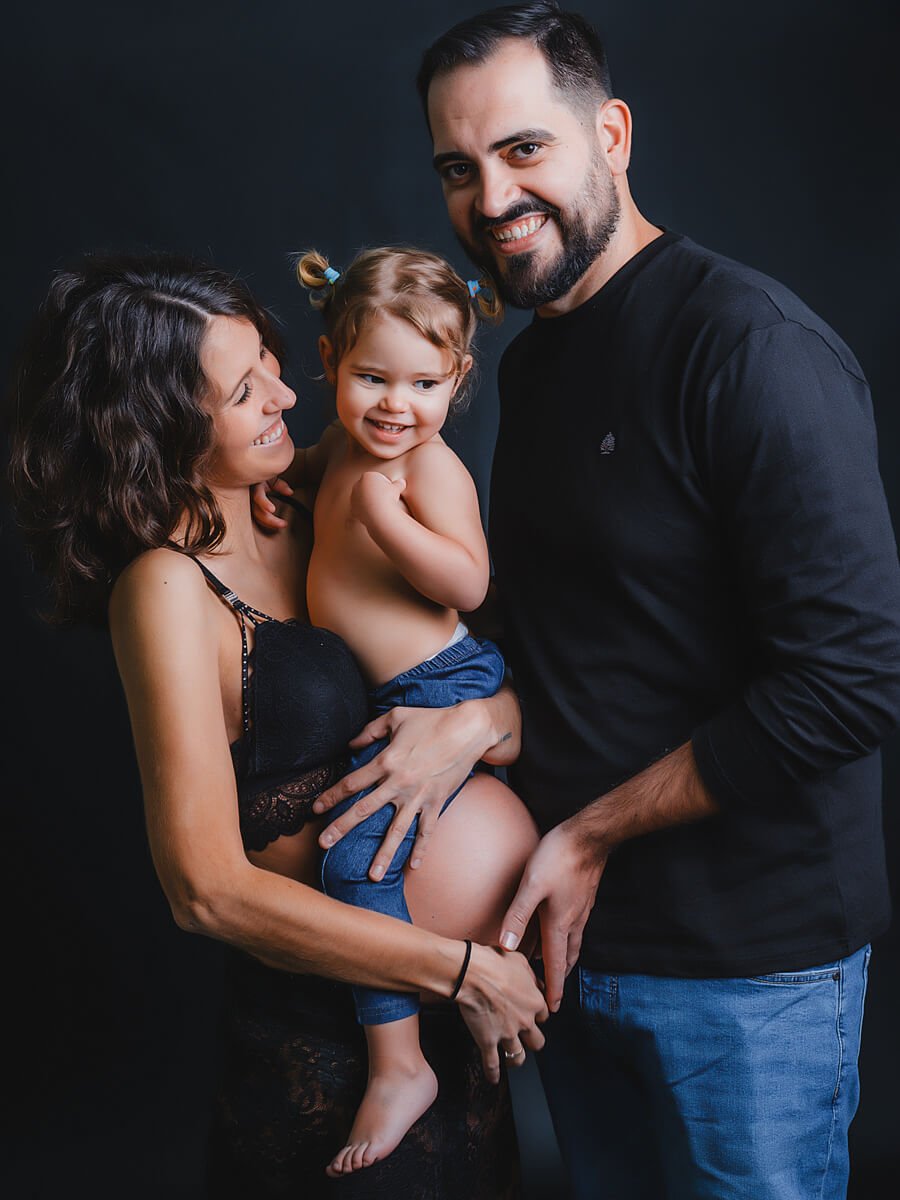 sesión premamá con hijos pequeños natural