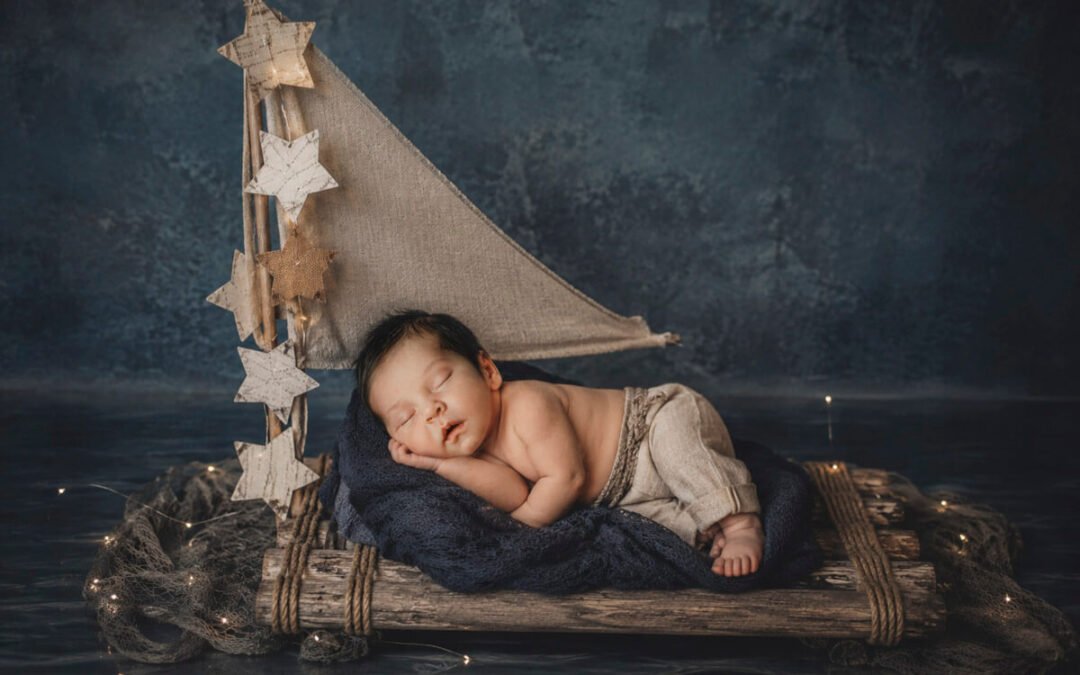 Sesión Newborn Creativa en Jerez · Globo, Avión y Escenas Únicas
